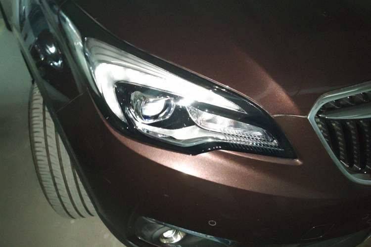Used Buick Envision 2019 28T Four-Wheel Drive Luxury Version China V Standard Right Front Headlight