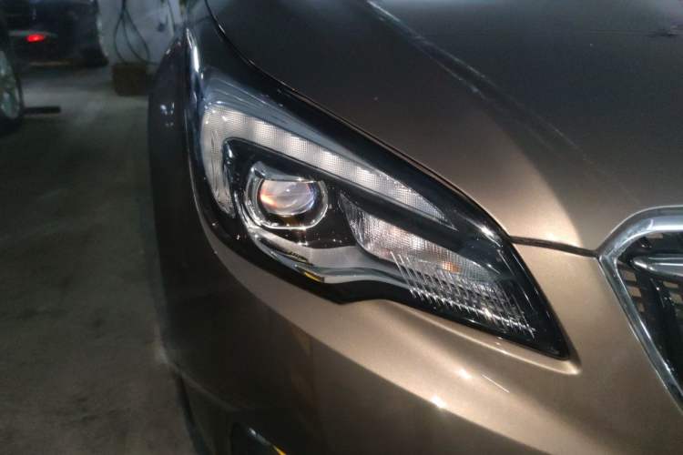 Used Buick Envision 2019 28T 4x4 Luxury Model China VI Standard Right Front Headlight