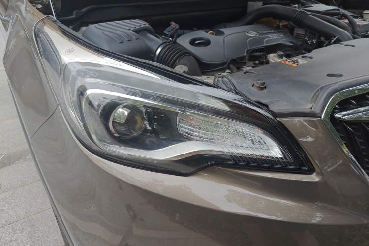 Used Buick Envision 2019 20T Two-Wheel Drive Leading Version China V Standard Right Front Headlight