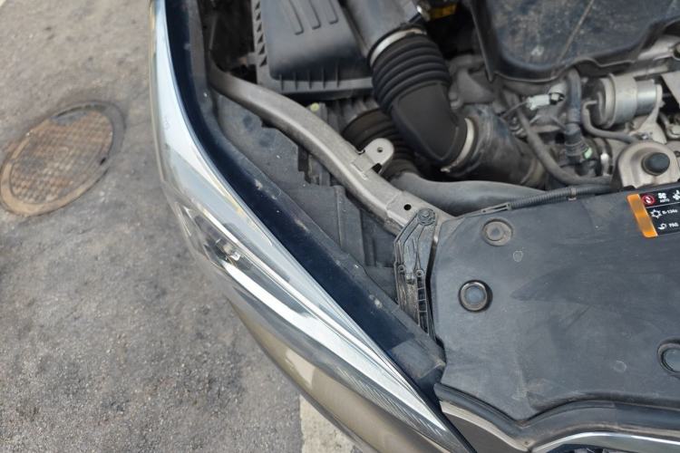 Used Buick Envision 2019 20T Two-Wheel Drive Leading Version China V Standard Right Front Headlight