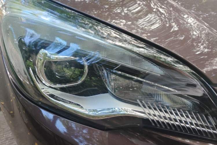 Used Buick Envision 2019 28T 4x4 Elite Version China V Standard Right Front Headlight