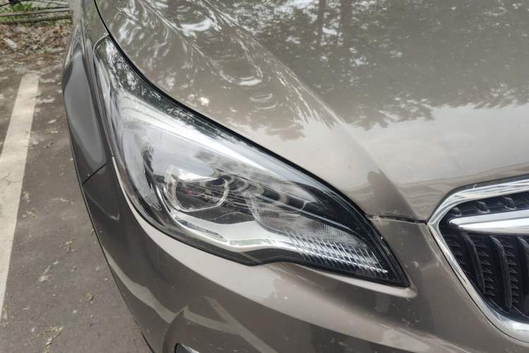 Used Buick Envision 2019 28T Four-Wheel Drive Elite Version China VI Standard Right Front Headlight