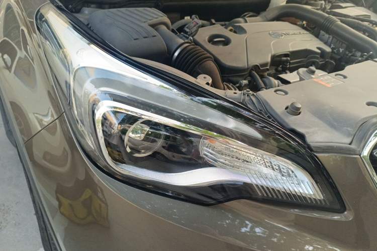Used Buick Envision 2019 20T Two-Wheel Drive Elite Version China VI Standard Right Front Headlight