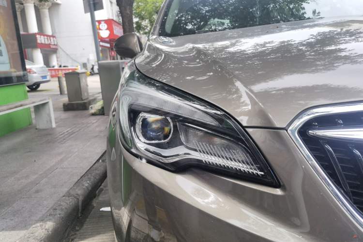 Used Buick Envision 2019 20T Two-Wheel Drive Luxury Version China V Standard Right Front Headlight