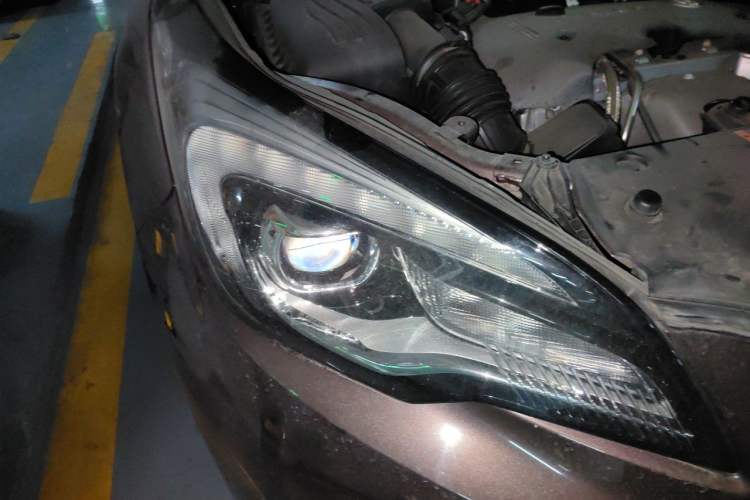 Used Buick Envision 2019 28T Four-Wheel Drive Elite Version China VI Standard Right Front Headlight