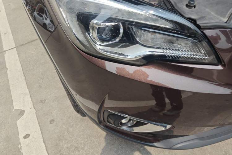 Used Buick Envision 2019 28T 4x4 Elite Version China V Standard Right Front Headlight