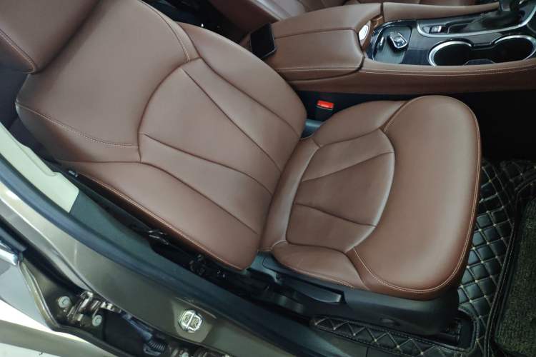 Used Buick Envision 2019 28T Four-Wheel Drive Elite Version China VI Standard Right Front Seat