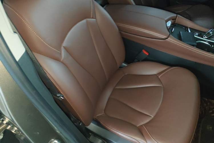 Used Buick Envision 2019 20T Two-Wheel Drive Luxury Version China VI Standard Right Front Seat