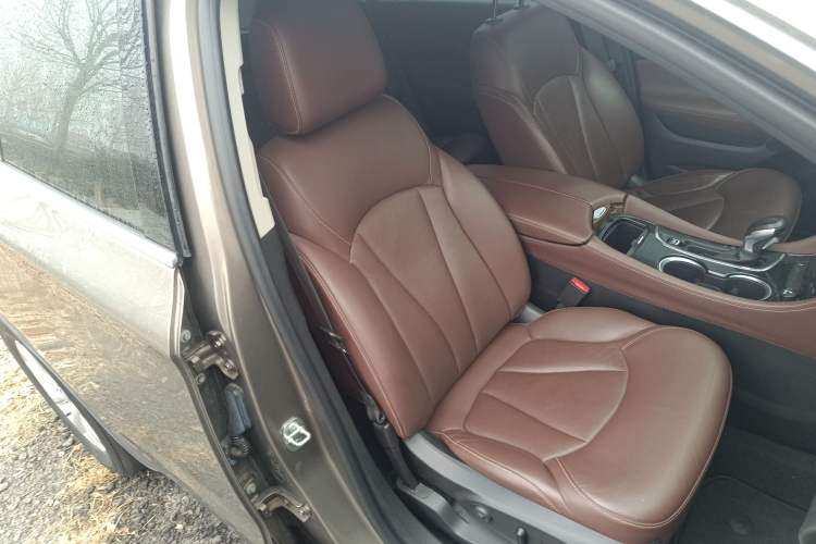Used Buick Envision 2019 20T Two-Wheel Drive Luxury Version China V Standard Right Front Seat