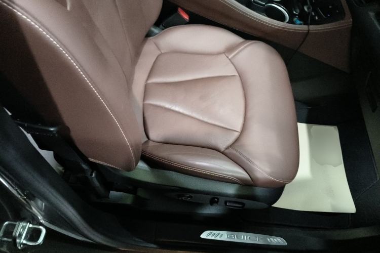 Used Buick Envision 2019 20T Two-Wheel Drive Luxury Version China VI Standard Right Front Seat