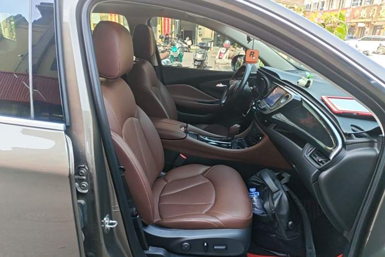 Used Buick Envision 2019 20T Two-Wheel Drive Luxury Version China VI Standard Right Front Seat
