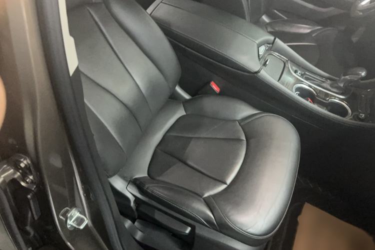 Used Buick Envision 2019 20T Two-Wheel Drive Elite Version China VI Standard Right Front Seat