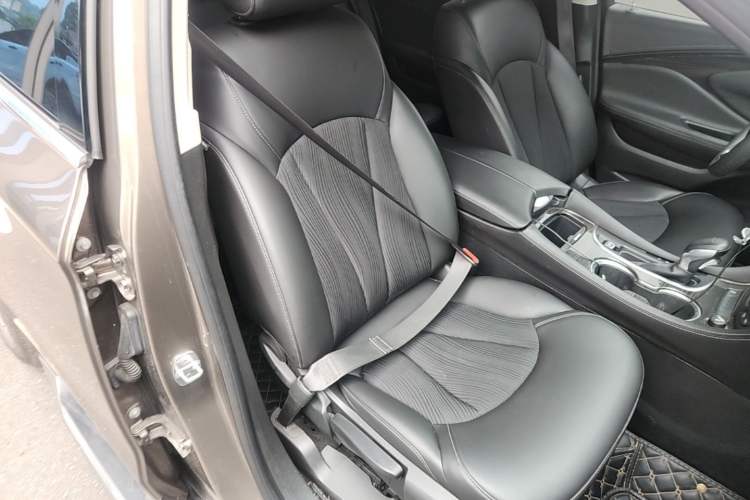 Used Buick Envision 2019 20T Two-Wheel Drive Leading Version China V Standard Right Front Seat