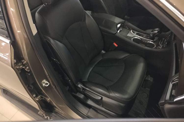Used Buick Envision 2019 20T Two-Wheel Drive Leading Version China V Standard Right Front Seat