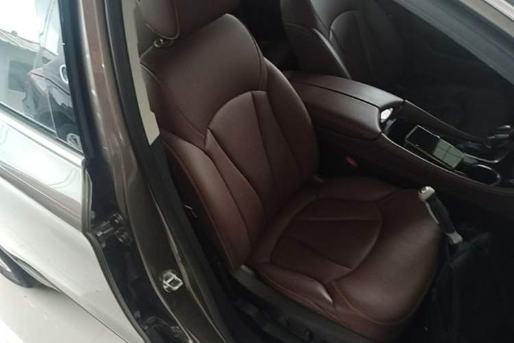 Used Buick Envision 2019 20T Two-Wheel Drive Luxury Version China VI Standard Right Front Seat
