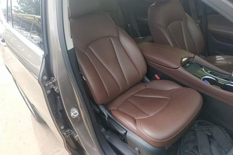 Used Buick Envision 2019 28T 4x4 Elite Version China V Standard Right Front Seat