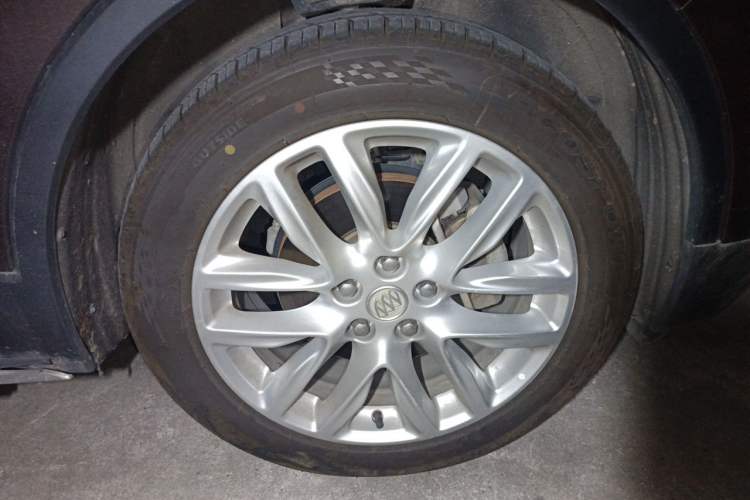 Used Buick Envision 2019 28T 4x4 Elite Version China V Standard Right Front Wheel Hub