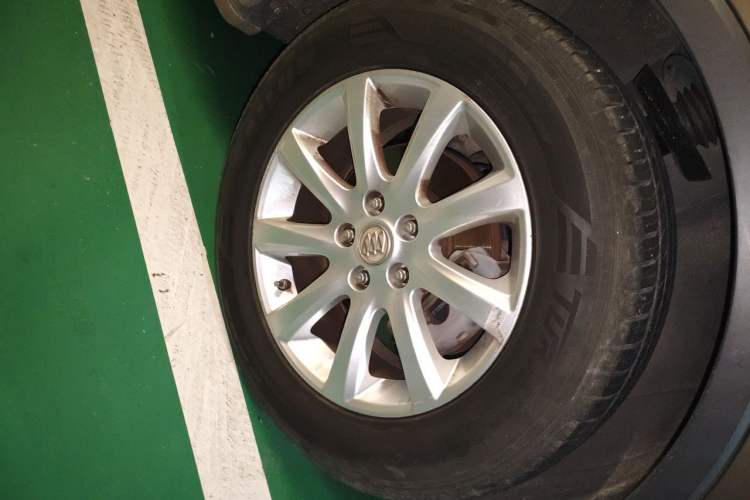 Used Buick Envision 2019 20T Two-Wheel Drive Leading Version China V Standard Right Front Wheel Hub