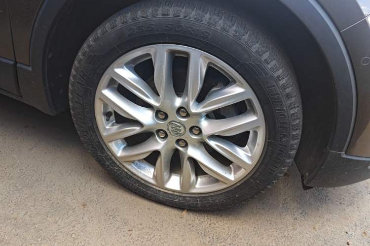 Used Buick Envision 2019 28T 4x4 Luxury Model China VI Standard Right Front Wheel Hub