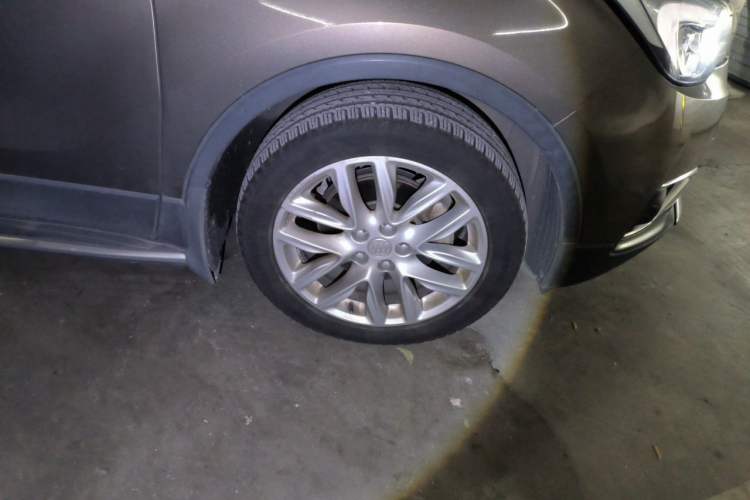 Used Buick Envision 2019 28T Four-Wheel Drive Elite Version China VI Standard Right Front Wheel Hub