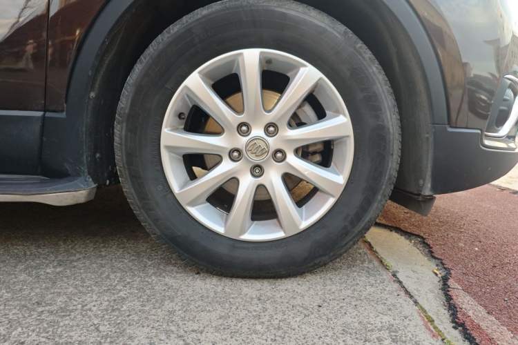 Used Buick Envision 2019 20T Two-Wheel Drive Elite Version China VI Standard Right Front Wheel Hub