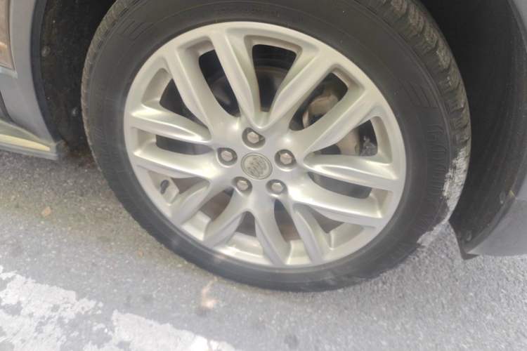 Used Buick Envision 2019 28T 4x4 Luxury Model China VI Standard Right Front Wheel Hub