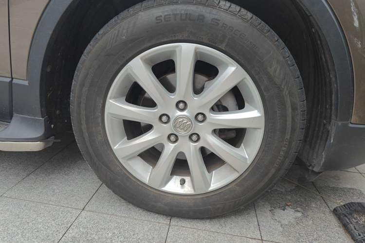 Used Buick Envision 2019 20T Two-Wheel Drive Leading Version China V Standard Right Front Wheel Hub