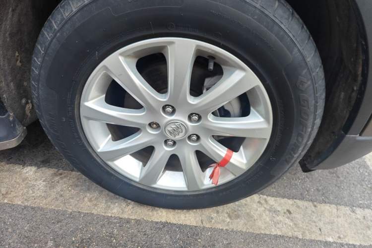 Used Buick Envision 2019 20T Two-Wheel Drive Leading Version China V Standard Right Front Wheel Hub