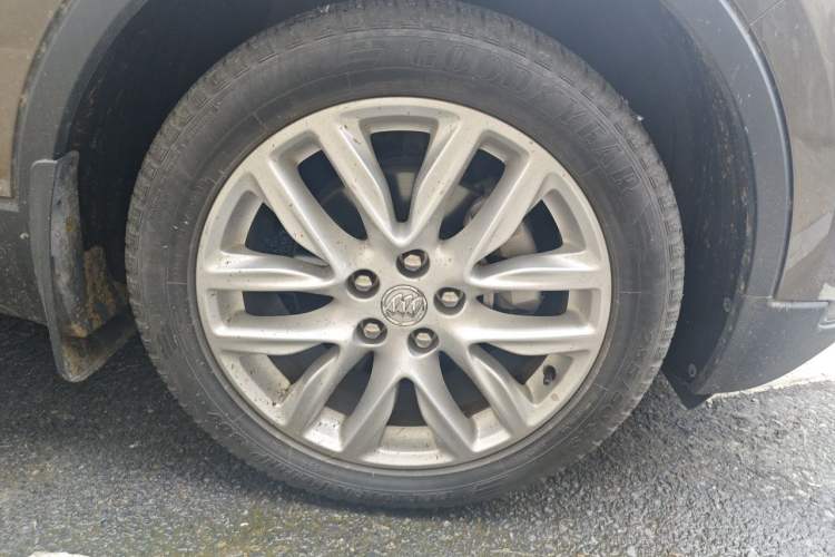Used Buick Envision 2019 28T Four-Wheel Drive Elite Version China VI Standard Right Front Wheel Hub