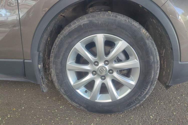 Used Buick Envision 2019 20T Two-Wheel Drive Leading Model China VI Standard Right Front Wheel Hub