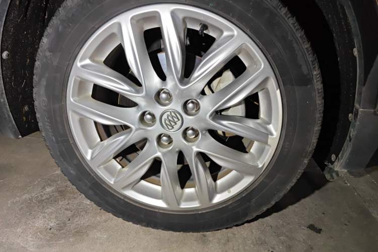 Used Buick Envision 2019 28T 4x4 Elite Version China V Standard Right Front Wheel Hub