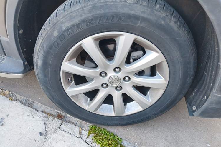 Used Buick Envision 2019 20T Two-Wheel Drive Elite Version China V Standard Right Front Wheel Hub