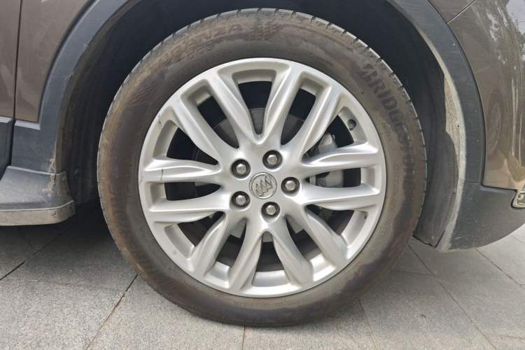 Used Buick Envision 2019 28T Four-Wheel Drive Elite Version China VI Standard Right Front Wheel Hub