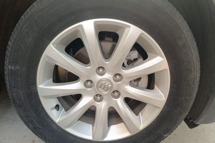 Used Buick Envision 2019 20T Two-Wheel Drive Elite Version China VI Standard Right Front Wheel Hub