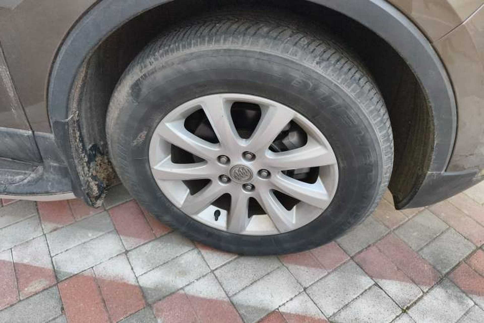 Used Buick Envision 2019 20T Two-Wheel Drive Leading Model China VI Standard Right Front Wheel Hub
