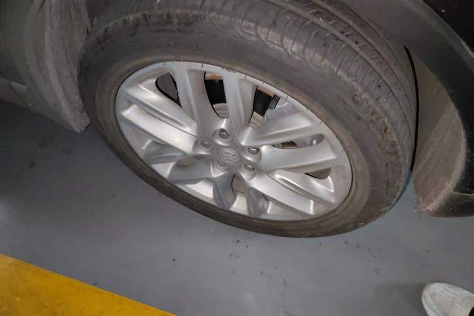 Used Buick Envision 2019 28T Four-Wheel Drive Elite Version China VI Standard Right Front Wheel Hub