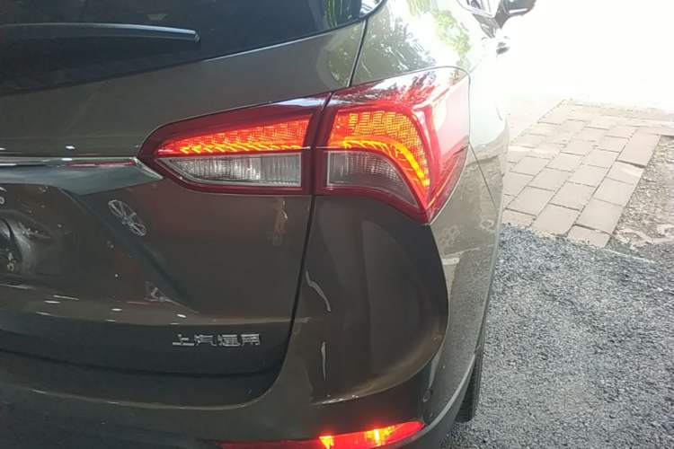 Used Buick Envision 2019 28T Four-Wheel Drive Elite Version China VI Standard Right Rear Taillight