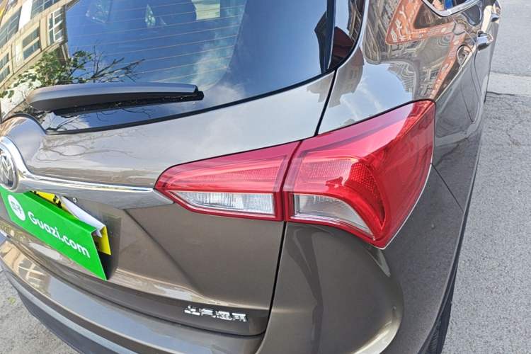 Used Buick Envision 2019 20T Two-Wheel Drive Luxury Version China VI Standard Right Rear Taillight