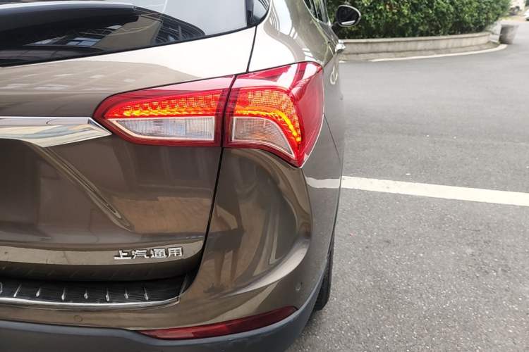 Used Buick Envision 2019 20T Two-Wheel Drive Leading Version China V Standard Right Rear Taillight