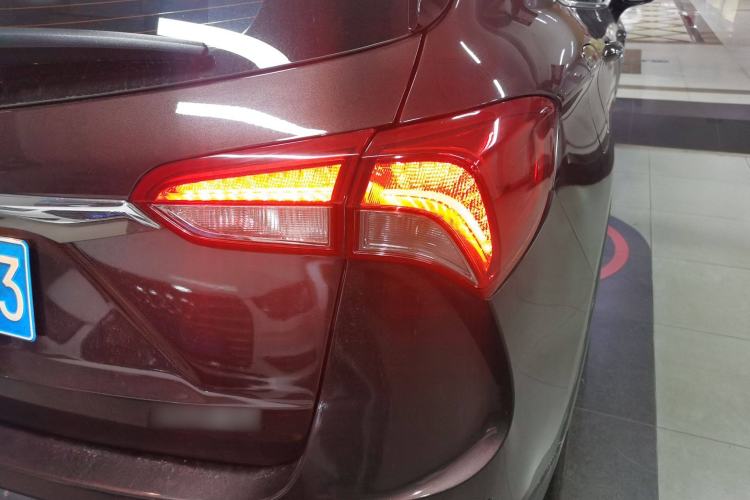 Used Buick Envision 2019 28T 4x4 Elite Version China V Standard Right Rear Taillight