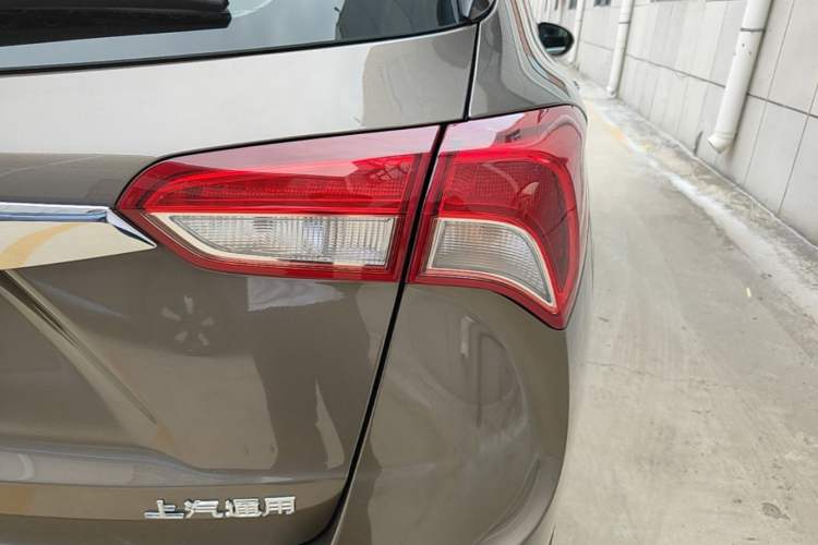 Used Buick Envision 2019 20T Two-Wheel Drive Elite Version China VI Standard Right Rear Taillight