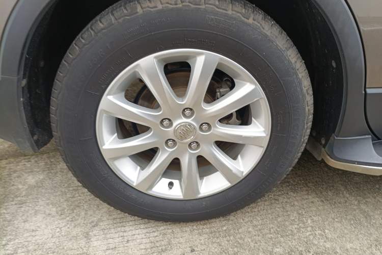 Used Buick Envision 2019 20T Two-Wheel Drive Luxury Version China VI Standard Right Rear Wheel Hub