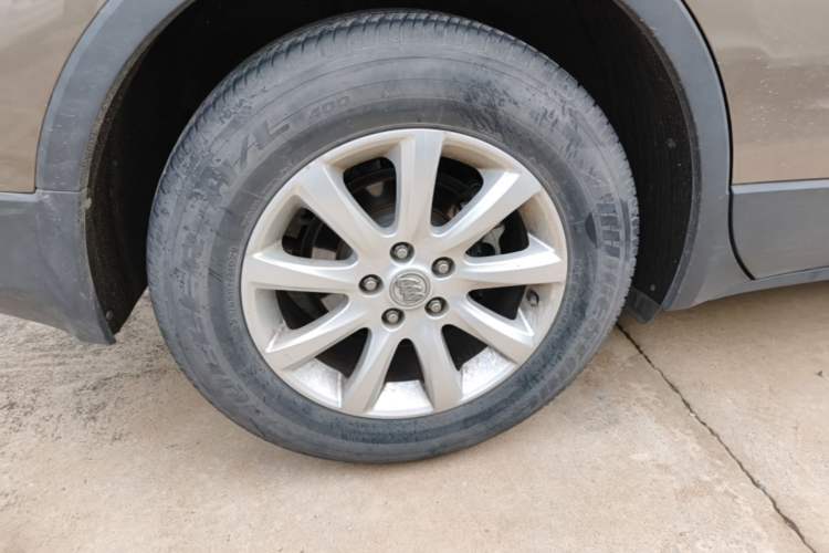 Used Buick Envision 2019 20T Two-Wheel Drive Luxury Version China VI Standard Right Rear Wheel Hub