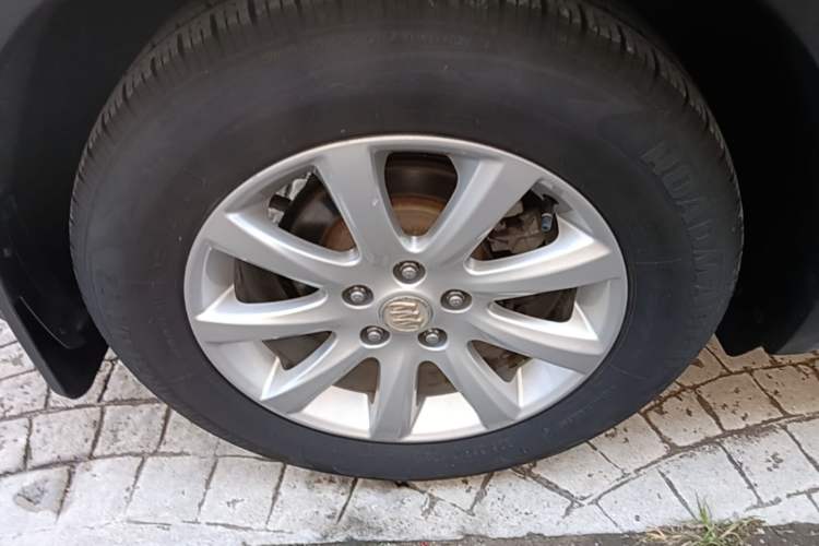 Used Buick Envision 2019 20T Two-Wheel Drive Elite Version China V Standard Right Rear Wheel Hub