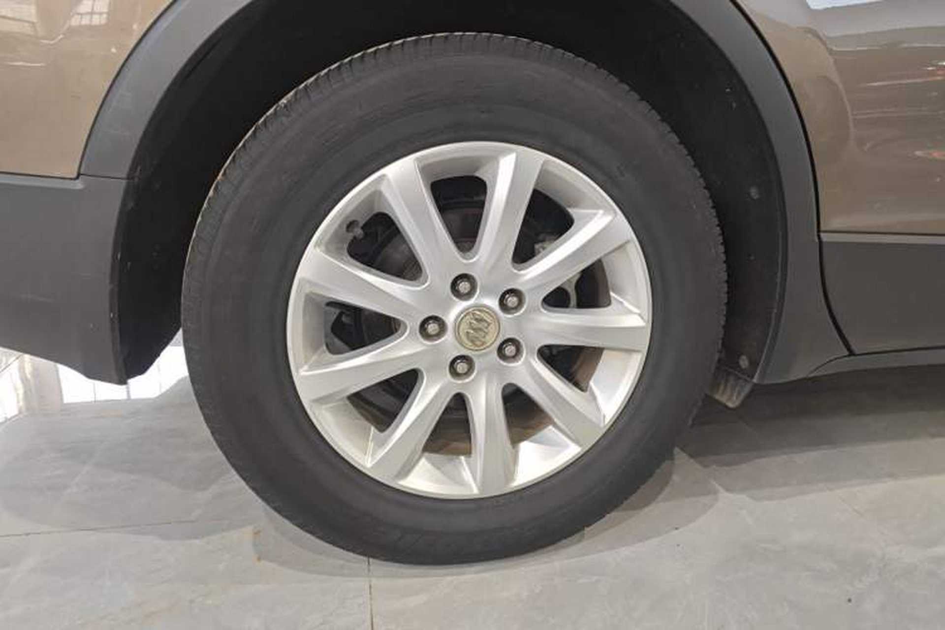 Used Buick Envision 2019 20T Two-Wheel Drive Elite Version China VI Standard Right Rear Wheel Hub
