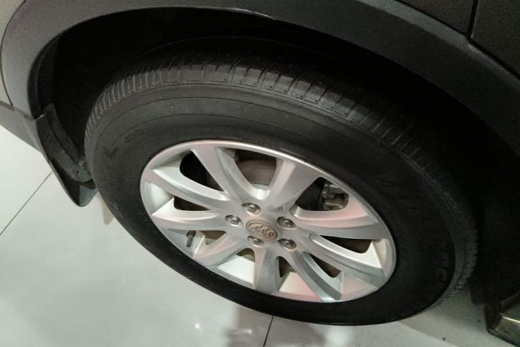 Used Buick Envision 2019 20T Two-Wheel Drive Luxury Version China VI Standard Right Rear Wheel Hub