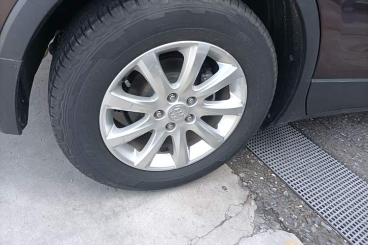 Used Buick Envision 2019 20T Two-Wheel Drive Luxury Version China VI Standard Right Rear Wheel Hub