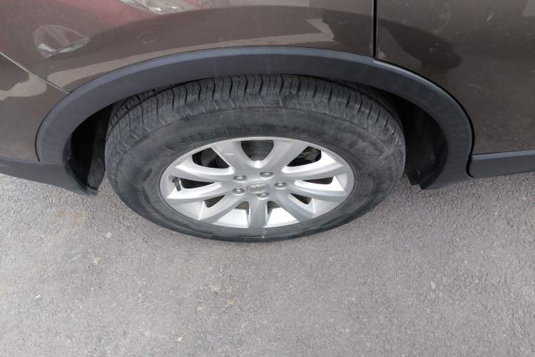 Used Buick Envision 2019 20T Two-Wheel Drive Elite Version China V Standard Right Rear Wheel Hub
