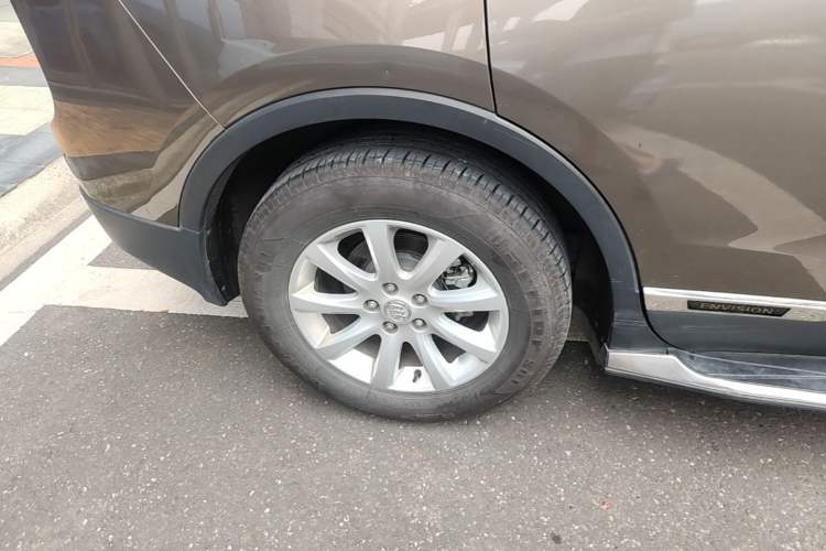 Used Buick Envision 2019 20T Two-Wheel Drive Leading Version China V Standard Right Rear Wheel Hub