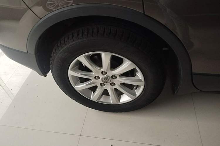 Used Buick Envision 2019 20T Two-Wheel Drive Luxury Version China VI Standard Right Rear Wheel Hub
